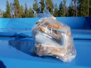 250gr de déchet non recyclable dans les Rocheuses canadienne