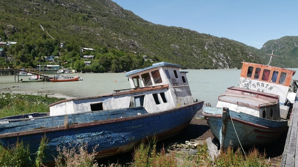 Caleta Tortel bateaux abandonnés - Carretera Austral